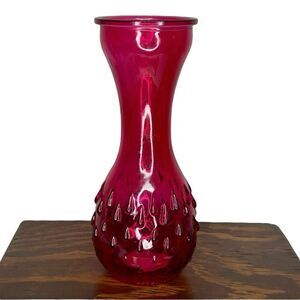 Greenbrier International Textured Pink Strawberry Glass Vase